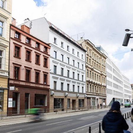 Shick Hostel Breslavia Esterno foto