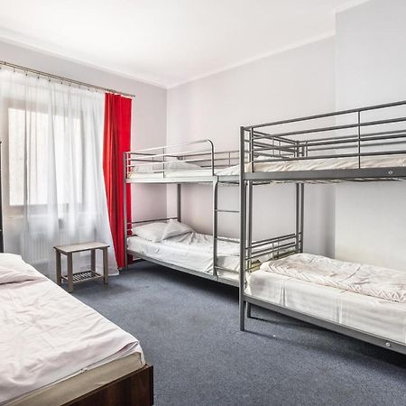 Shick Hostel Breslavia Esterno foto