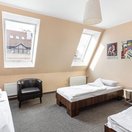 Shick Hostel Breslavia Esterno foto