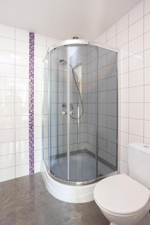 Shick Hostel Breslavia Esterno foto
