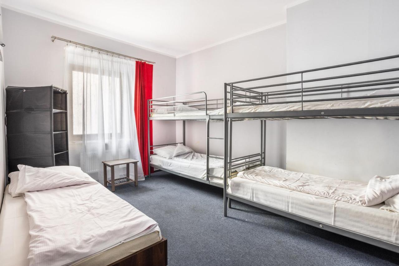 Shick Hostel Breslavia Esterno foto