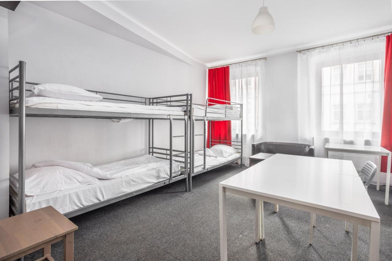 Shick Hostel Breslavia Esterno foto