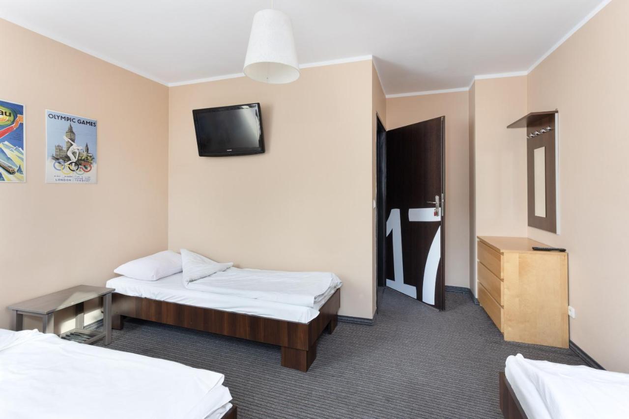 Shick Hostel Breslavia Esterno foto